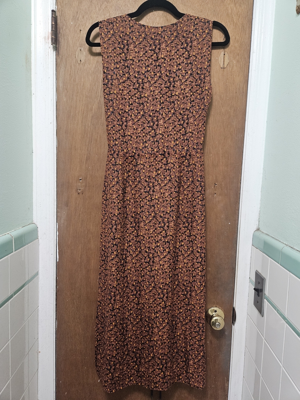 Theory Rust Floral V-Neck Midi Dress with Tie Waist - Picture 5 of 9